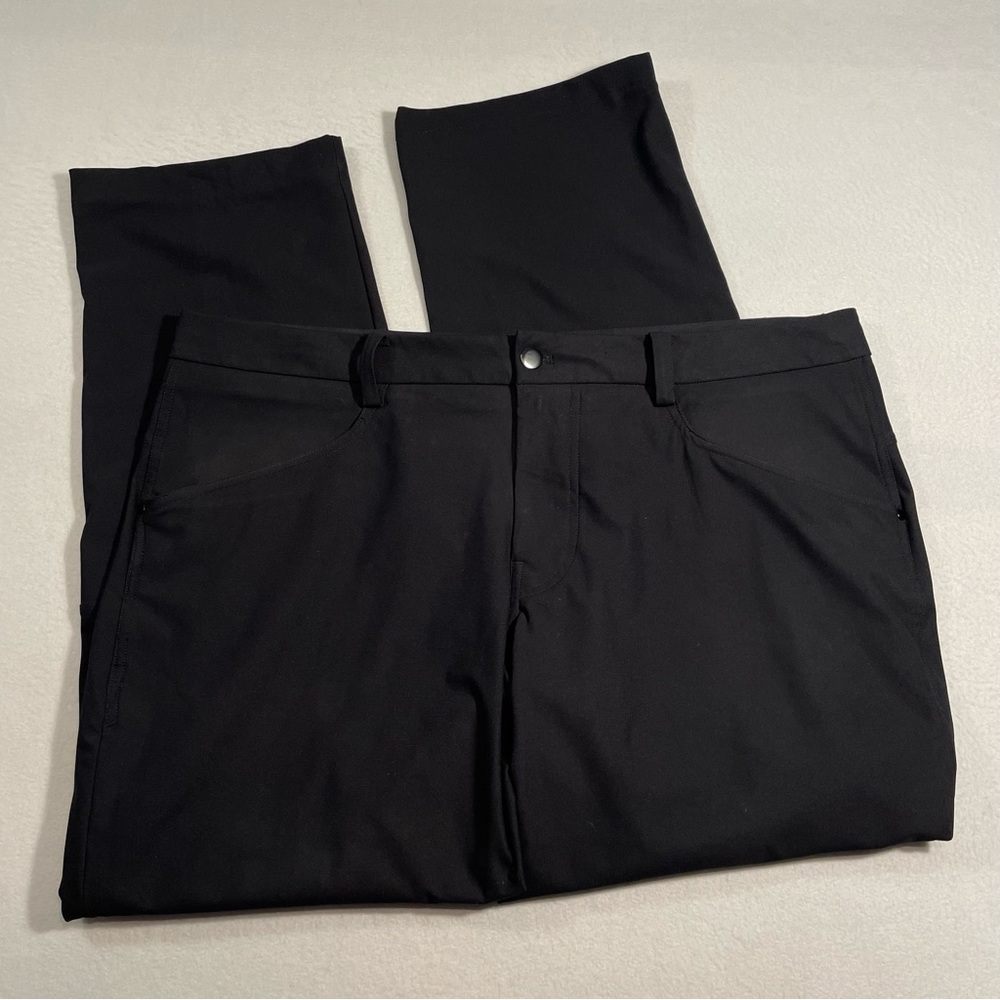 Lululemon Mens Activewear Golf Pants Size 40